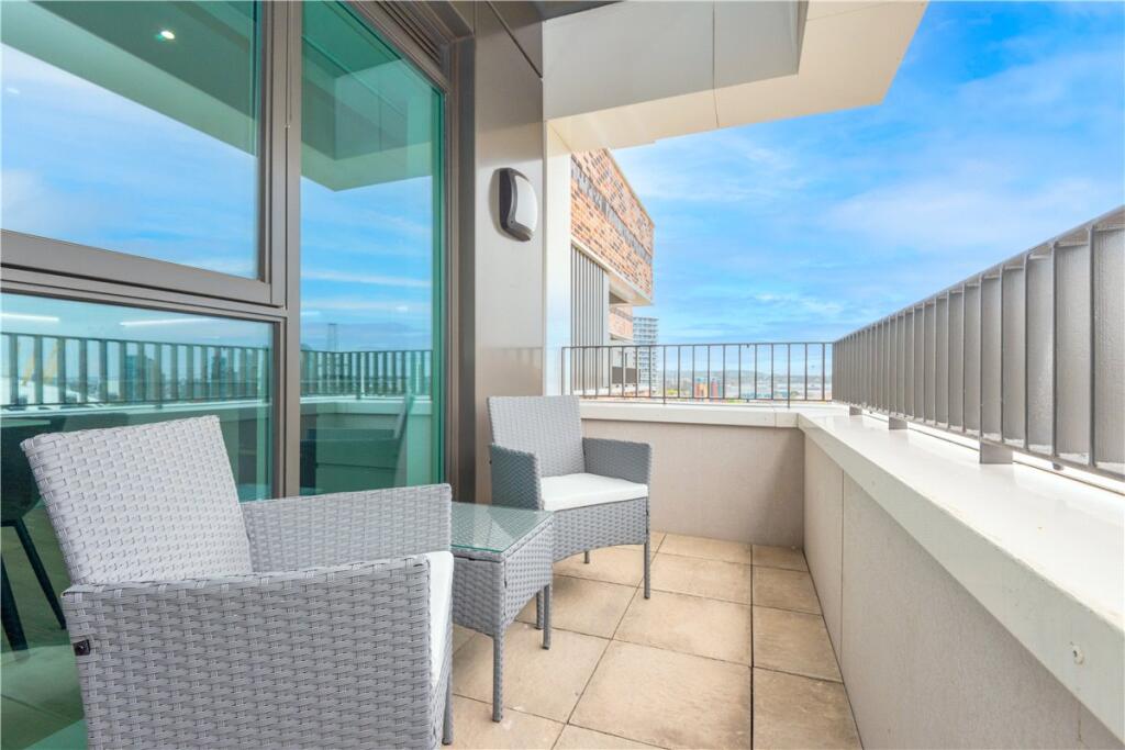 Apartment in London - View 5