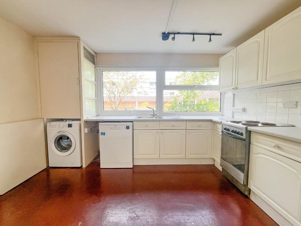 Apartment in Cambridge, Highsett, Petersfield - View 3