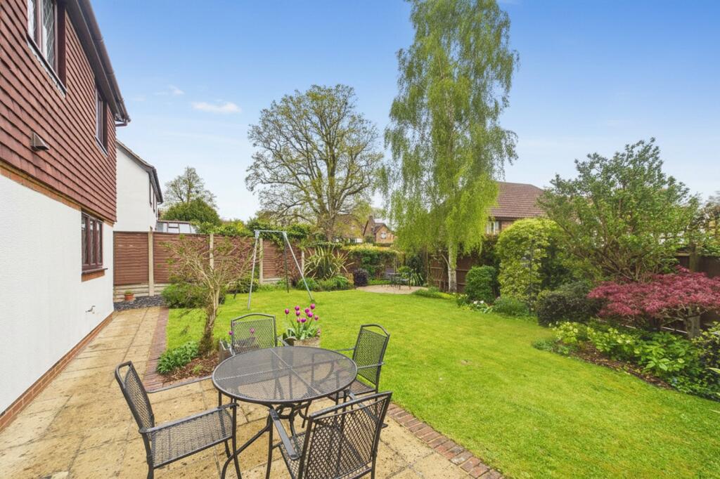 House in Reading, Warfield - View 5
