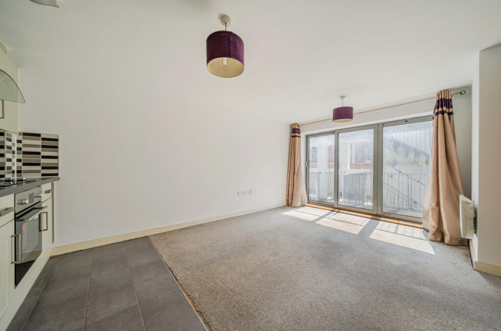 Apartment in Brighton - View 3