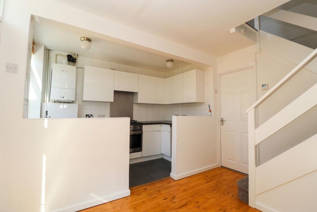 House in Tonbridge - View 4