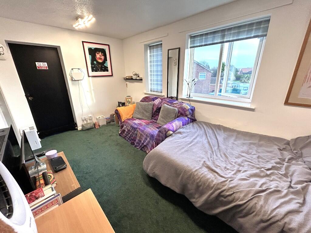 Kingfisher Drive, Whitby, North Yorkshire, YO22 photo 2