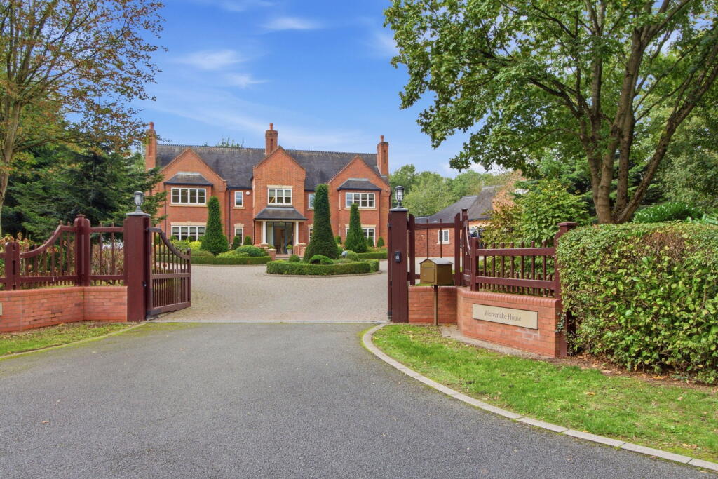 House in East Staffordshire, Yoxall - View 2