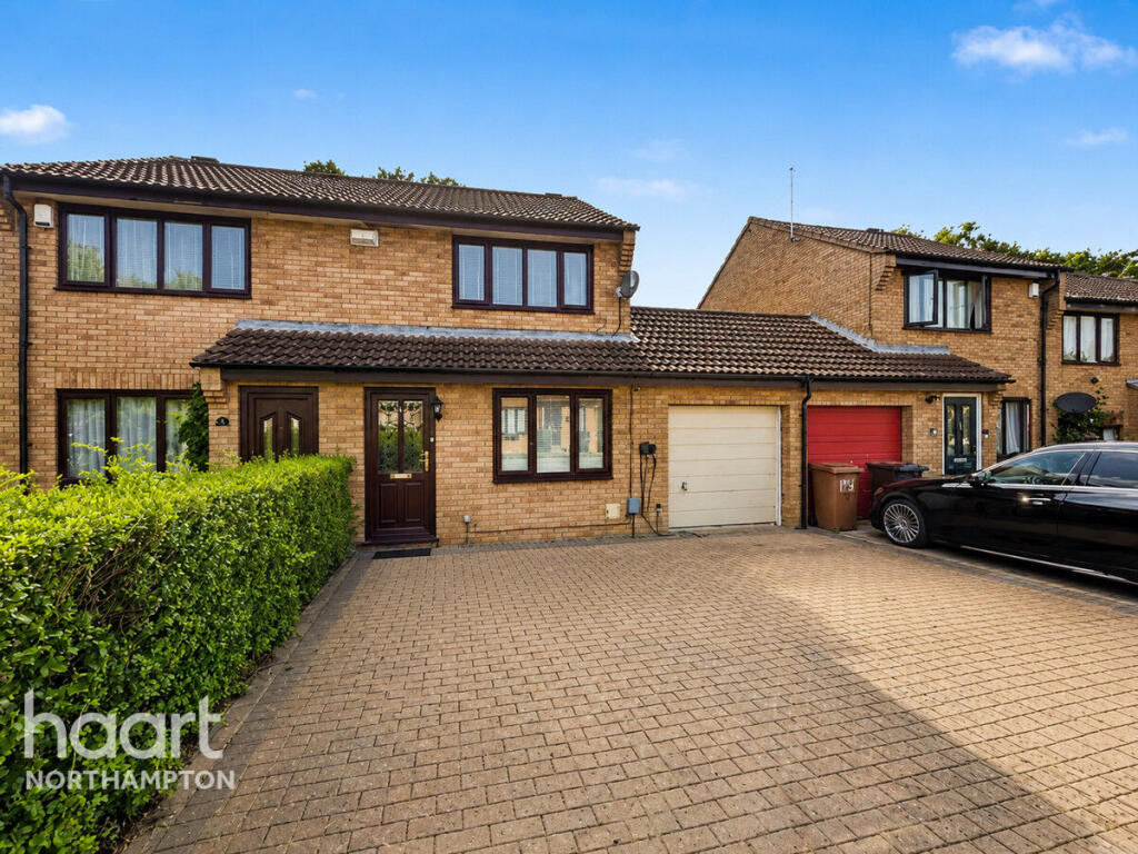 2-bed semi-detached on Ludlow Close, Northampton, £200,000
