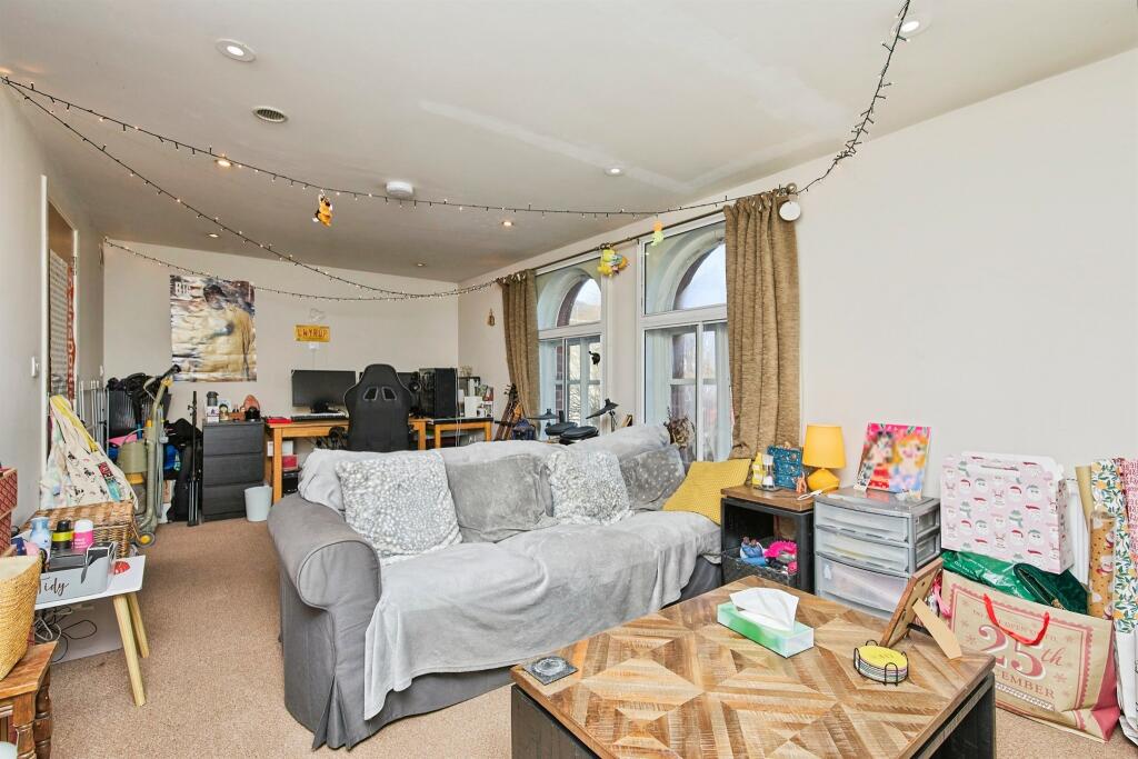 Grants Yard, Burton-On-Trent - More