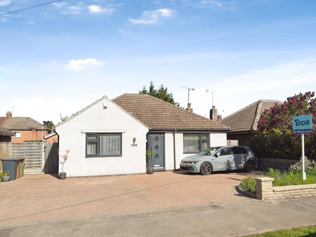 3-bed detached on Toynton Close, Lincoln, LN6, £325,000