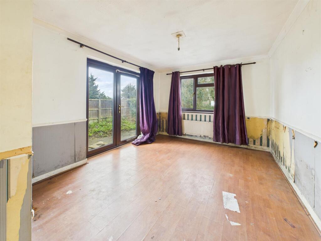 Fircroft Close, Tilehurst, Reading – pohled 4