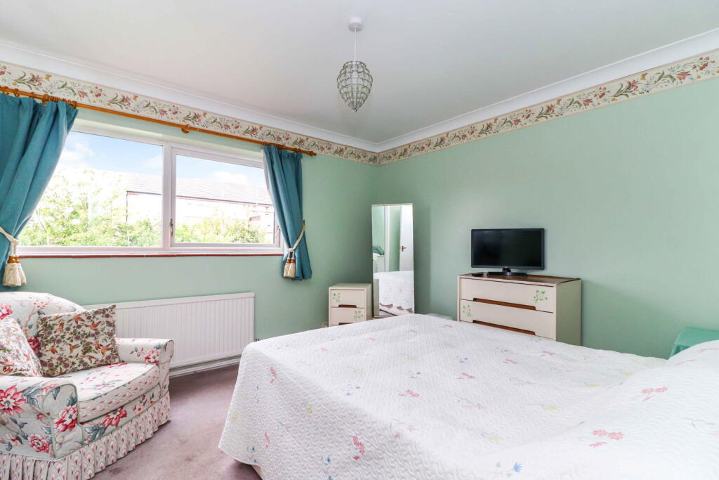 Apartment in Hemel Hempstead - View 5