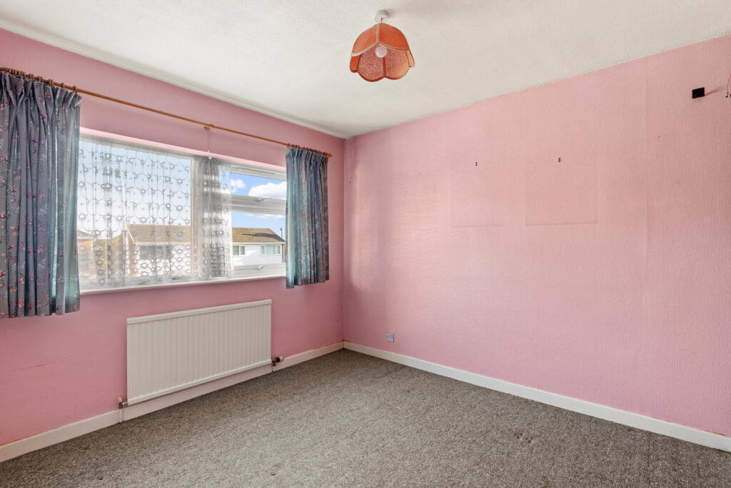 House in Worcester - View 5