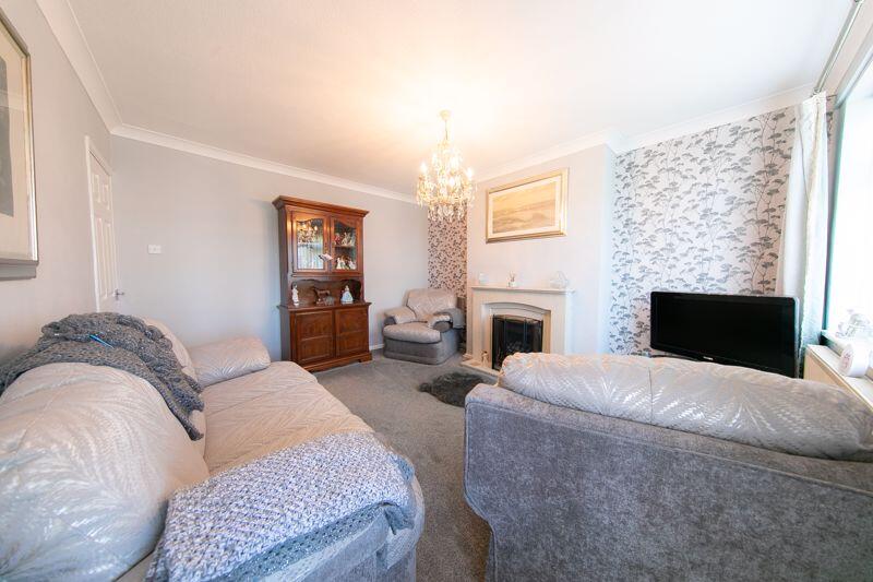 No. 8, Ambleside Avenue, Knott End-on-Sea. photo 4