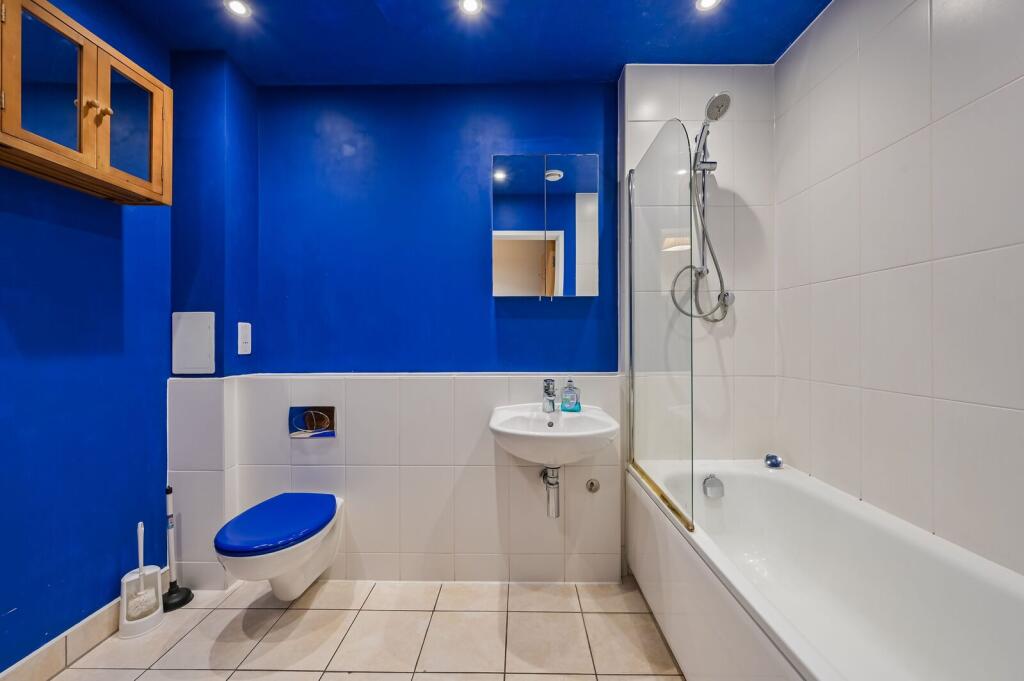 Salton Square, E14, Limehouse, London, E14 - View 5