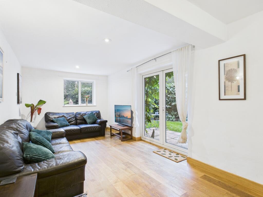 Soke Road, Silchester, RG7 photo 2