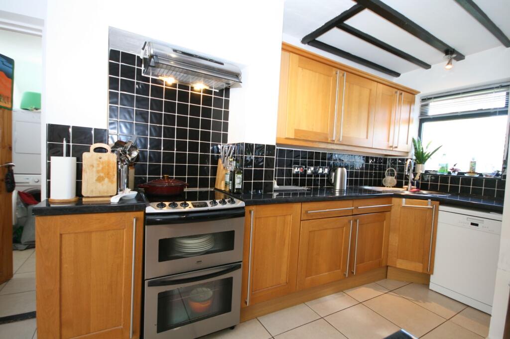House in South Oxfordshire, Wheatley - More