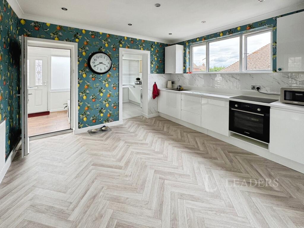 Apartment in Colchester - View 3