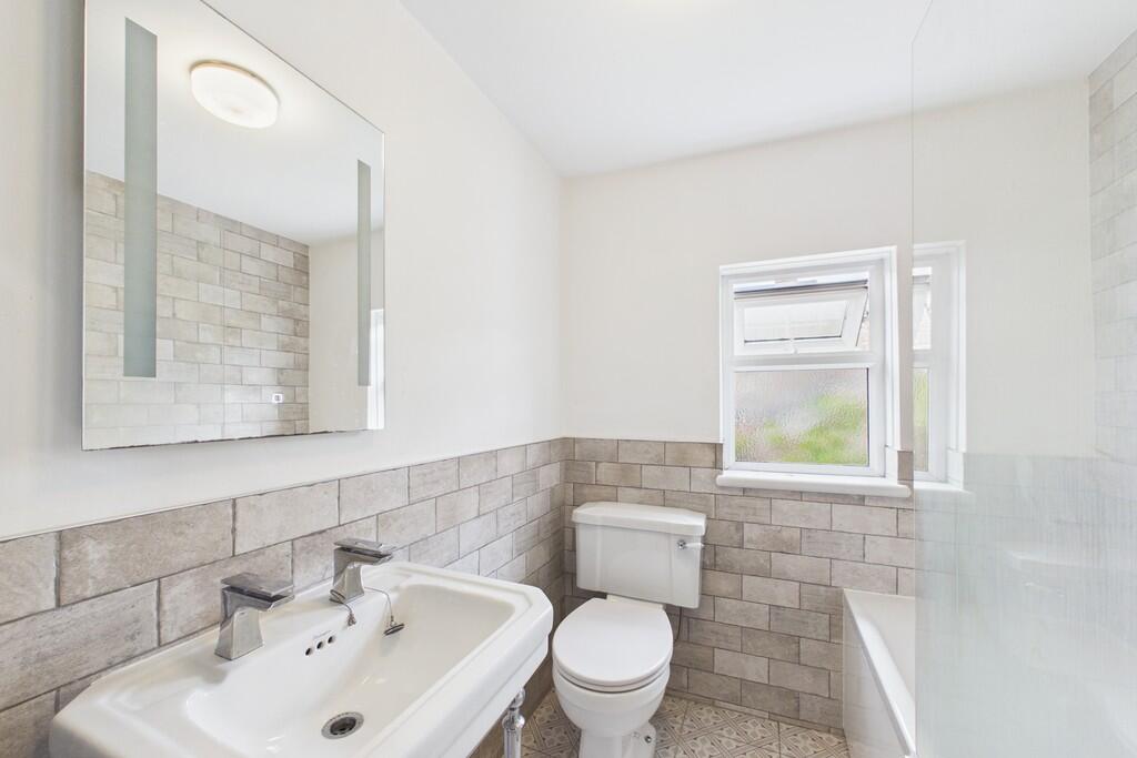 House in Lancaster - View 5