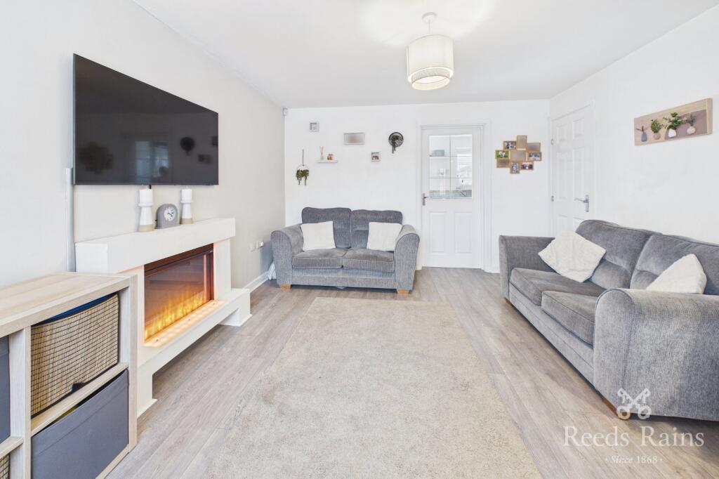 House in Wakefield, Mulberry Grange, Cutsyke - View 3