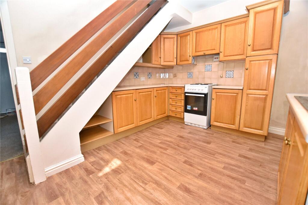 House in High Peak, Charlesworth - View 5