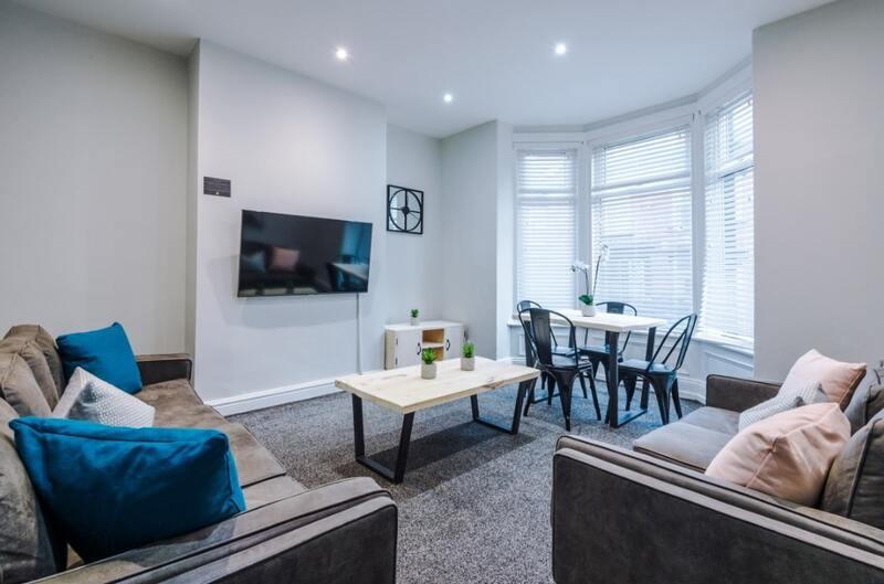 6 bedroom property for rent