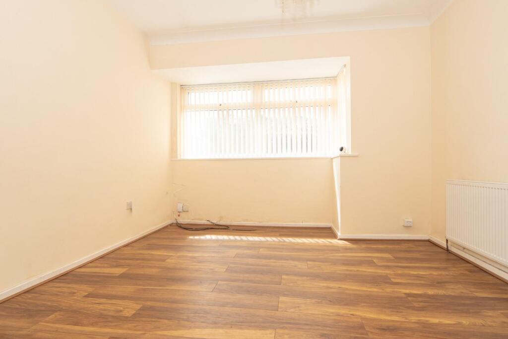 House in Leeds, Farsley - View 4