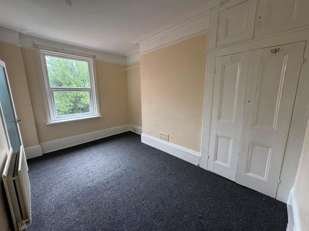 Apartment in Canterbury - View 4