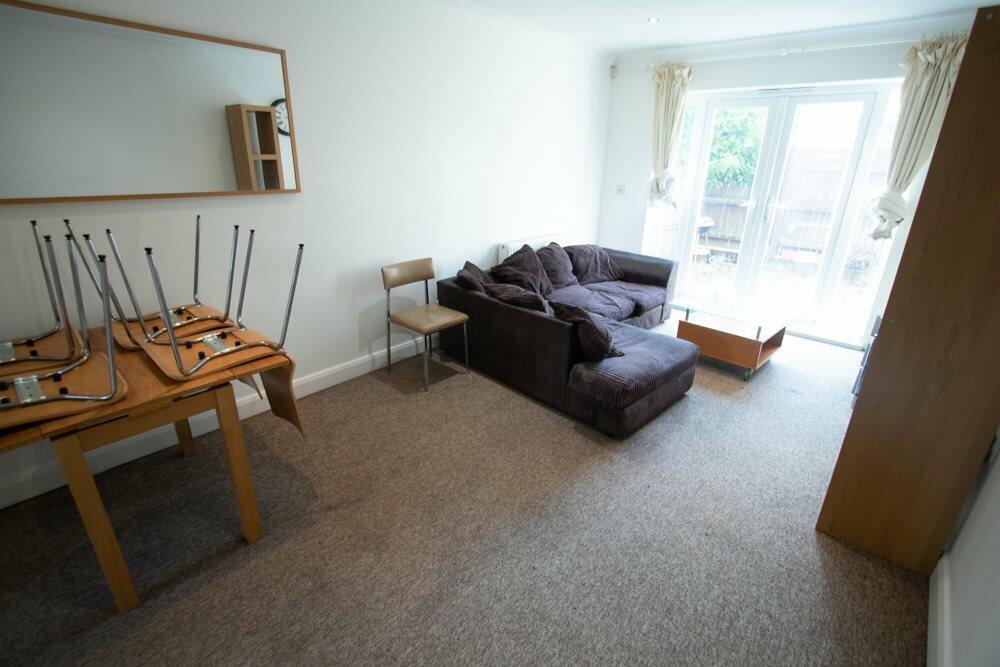 2a Portchester Place, Bournemouth,  photo 2