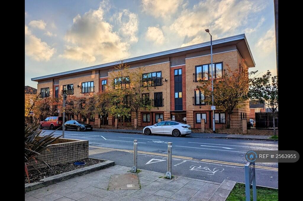 Main image of property: Hulme, Manchester, M15