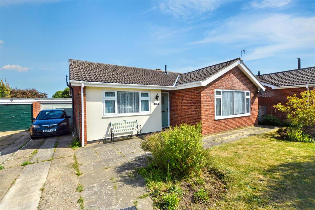 3-bed detached on Abbey Park, Beeston Regis, Sheringham, £350,000