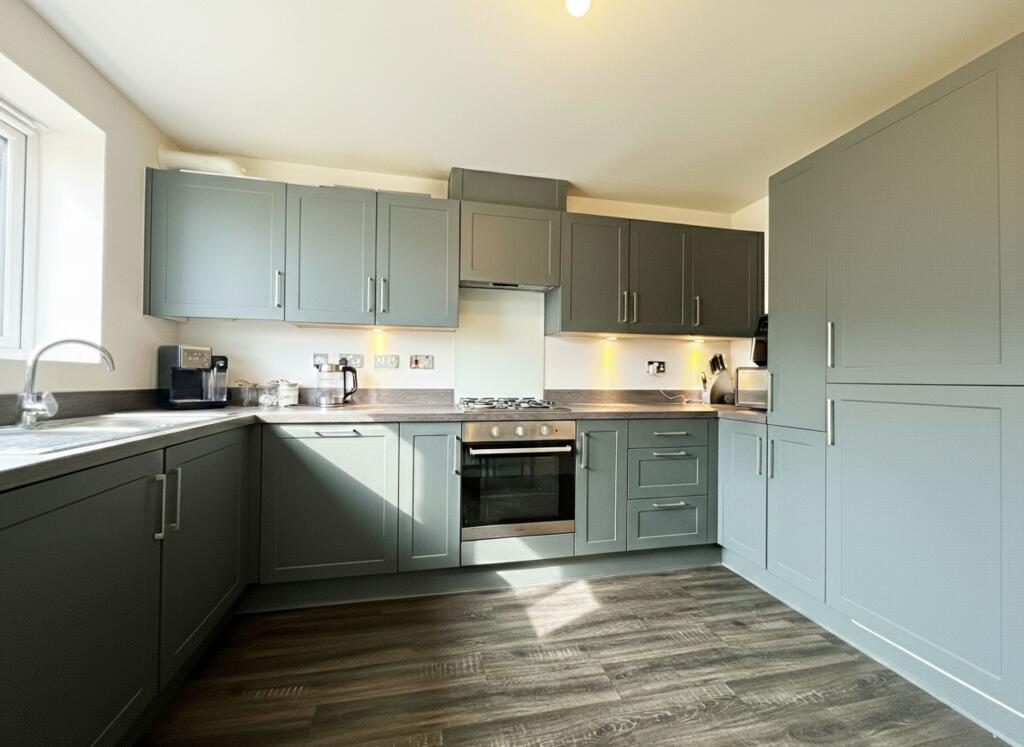 Shears Drive, Brighouse, HD6 photo 3