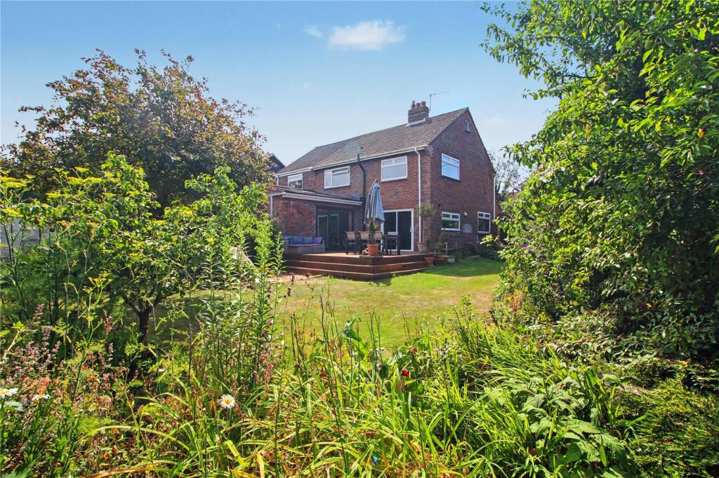 4-bed detached on Caistor Lane, Poringland, Norwich, Norfolk, NR14, £500,000