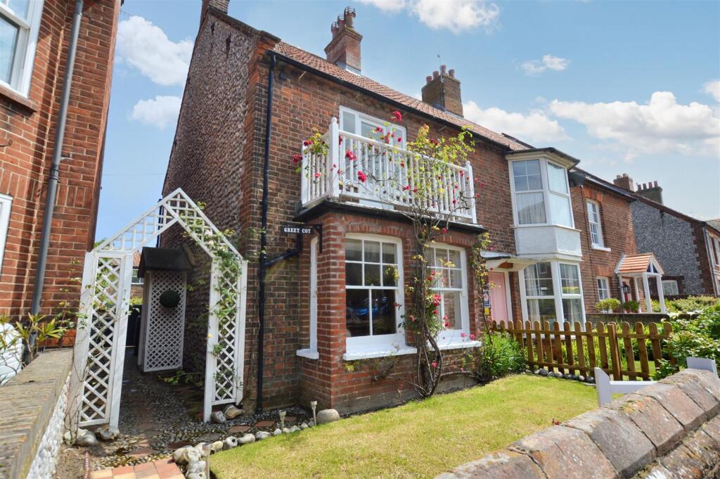 2-bed terraced on Augusta Street, Sheringham, £299,000