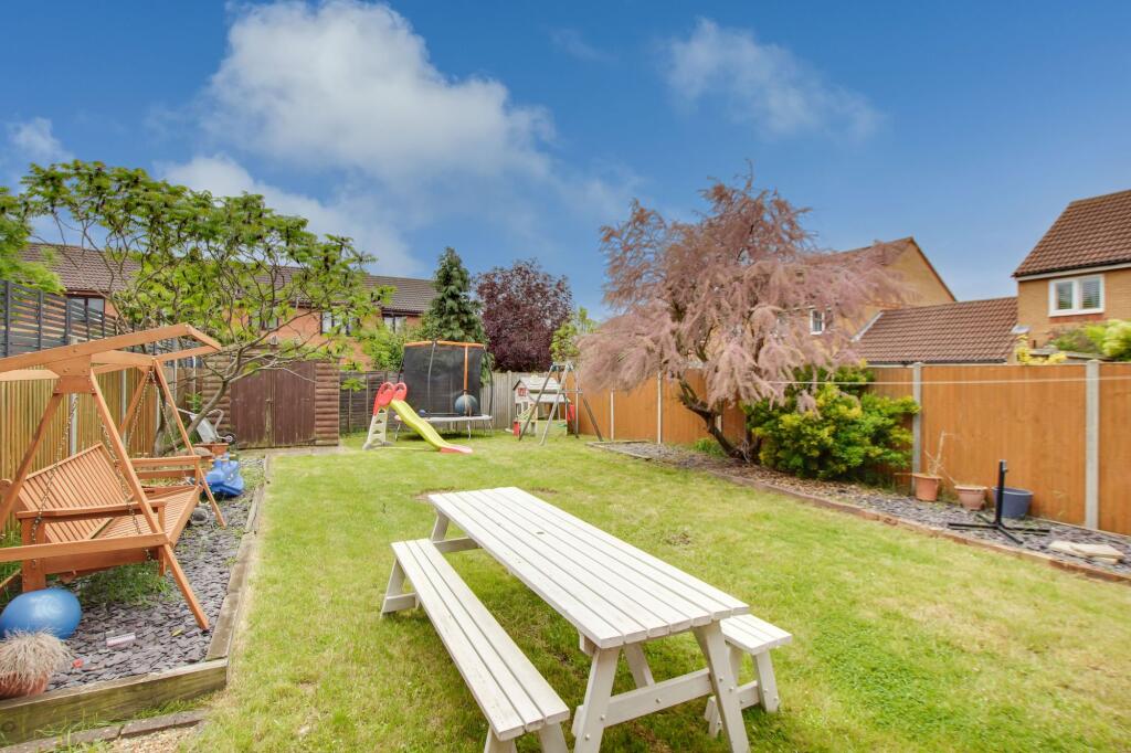 Swallow Court, St. Neots, PE19 photo 4