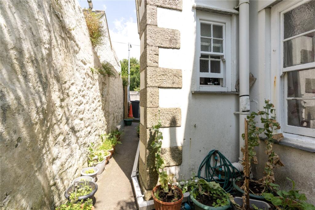 House in Truro - View 5