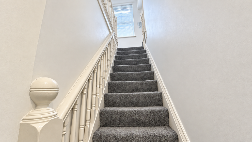 Apartment in Stockport, Heaton Norris, Shaw Heath - View 4