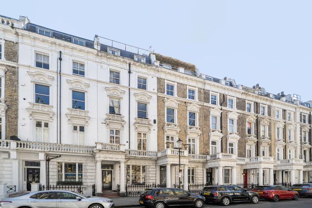 Main image of property: Linden Gardens, London