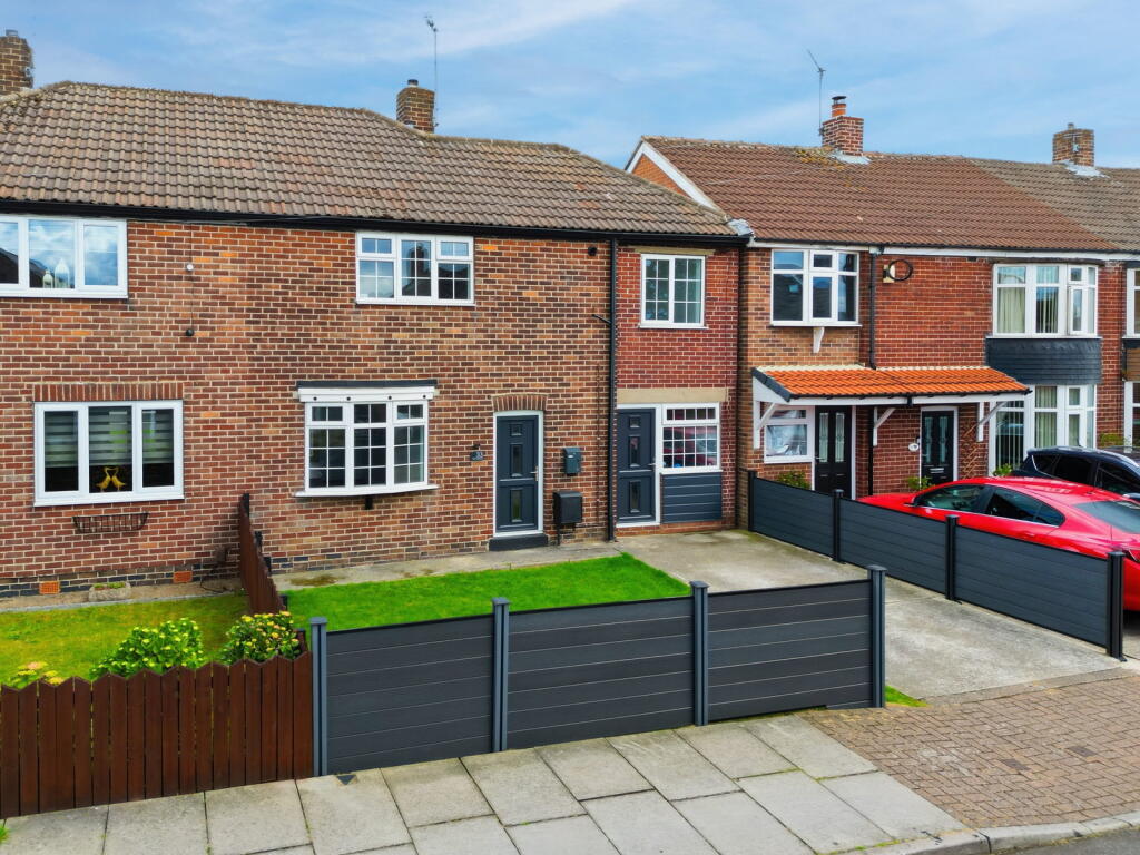 Main image of property: Stag Crescent, Rotherham, S60 3NX