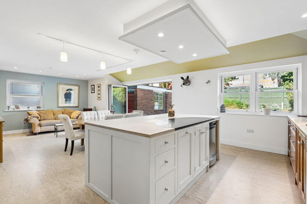 House in Maidenhead, Cookham Rise - View 2