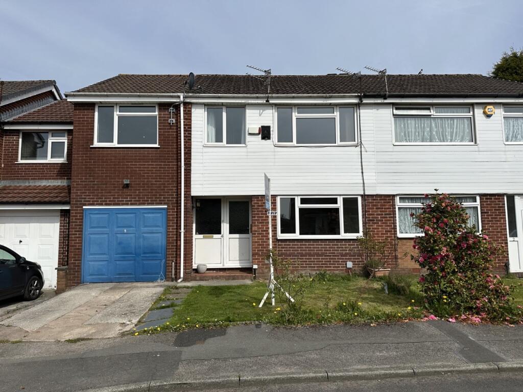 Main image of property: Glendon Crescent, Ashton-under-Lyne, Greater Manchester, OL6