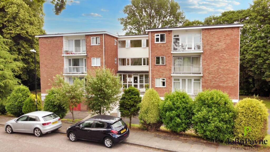 2-bed apartment on Essex Close, Mount Nod, Coventry, CV5, £170,000