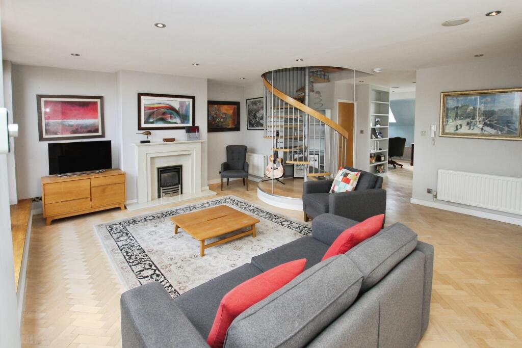 5-bed flat on Three Indian Kings House, Quayside, Newcastle upon Tyne, NE1, £799,950