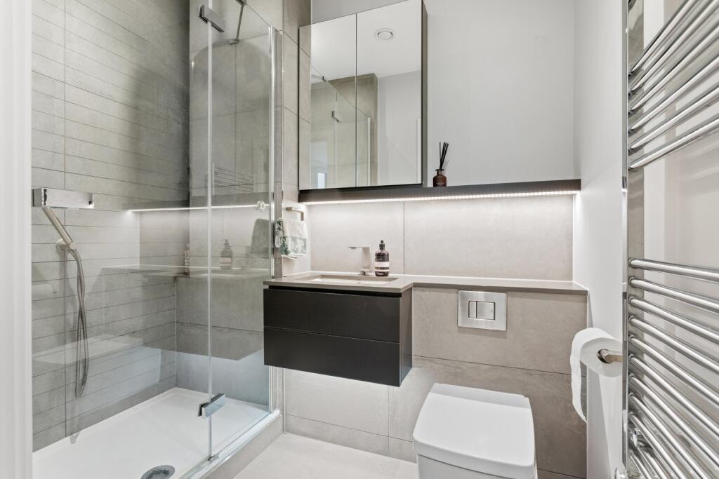 Apartment in London, London Square Bermondsey, Old Kent Road - More