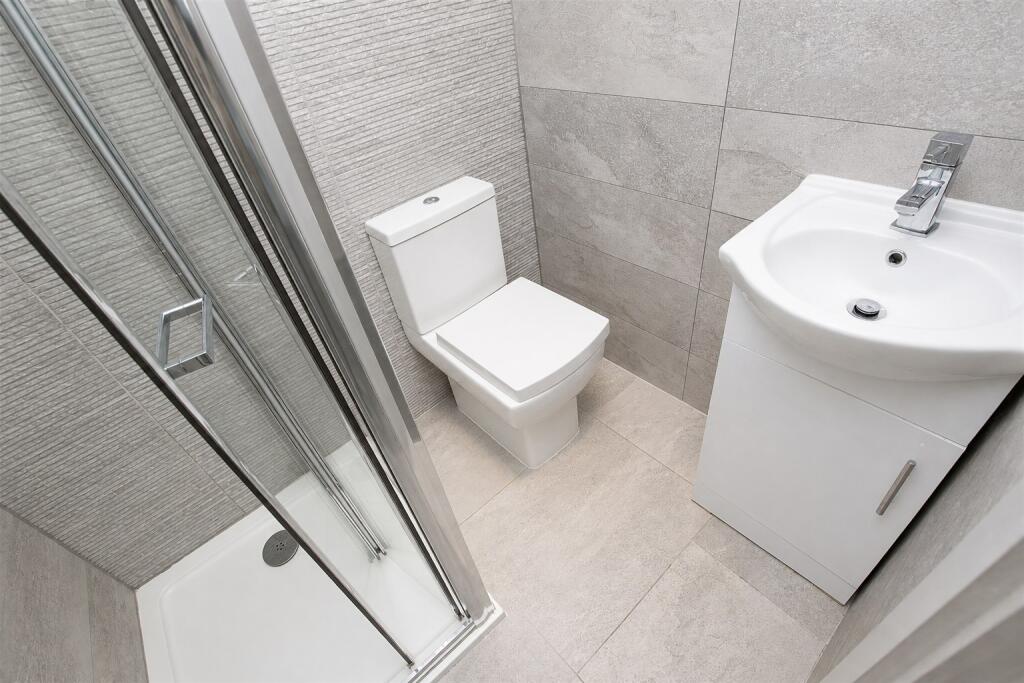 6 bedroom house for rent
