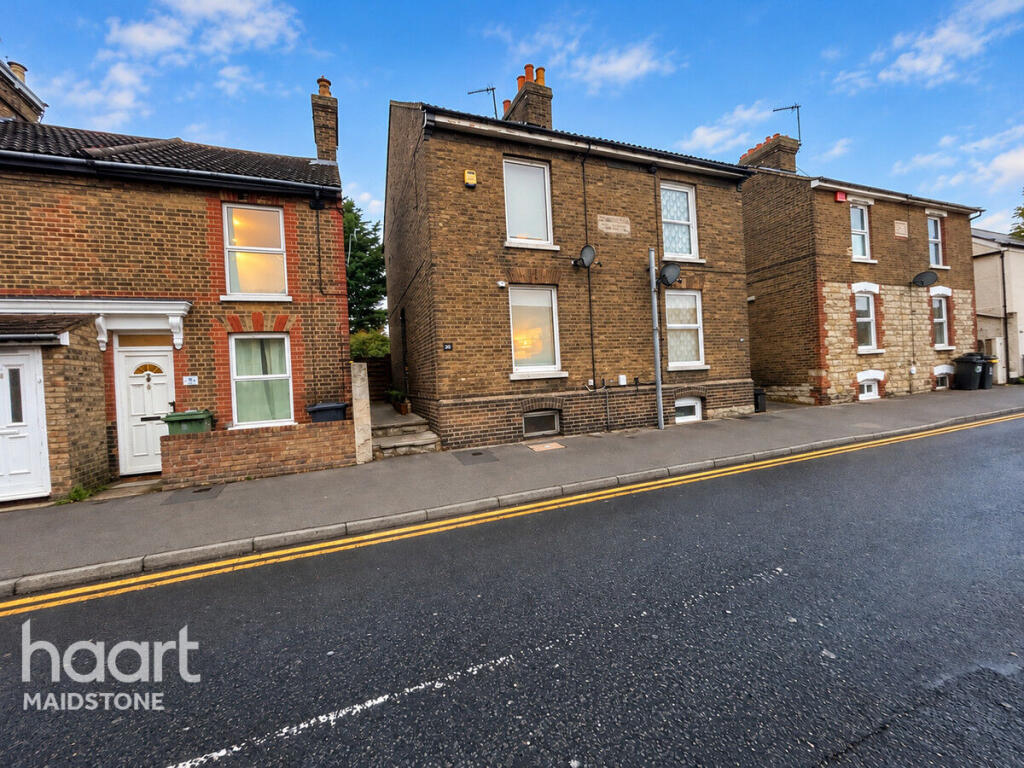 2-bed semi-detached on Well Road, Maidstone, £230,000