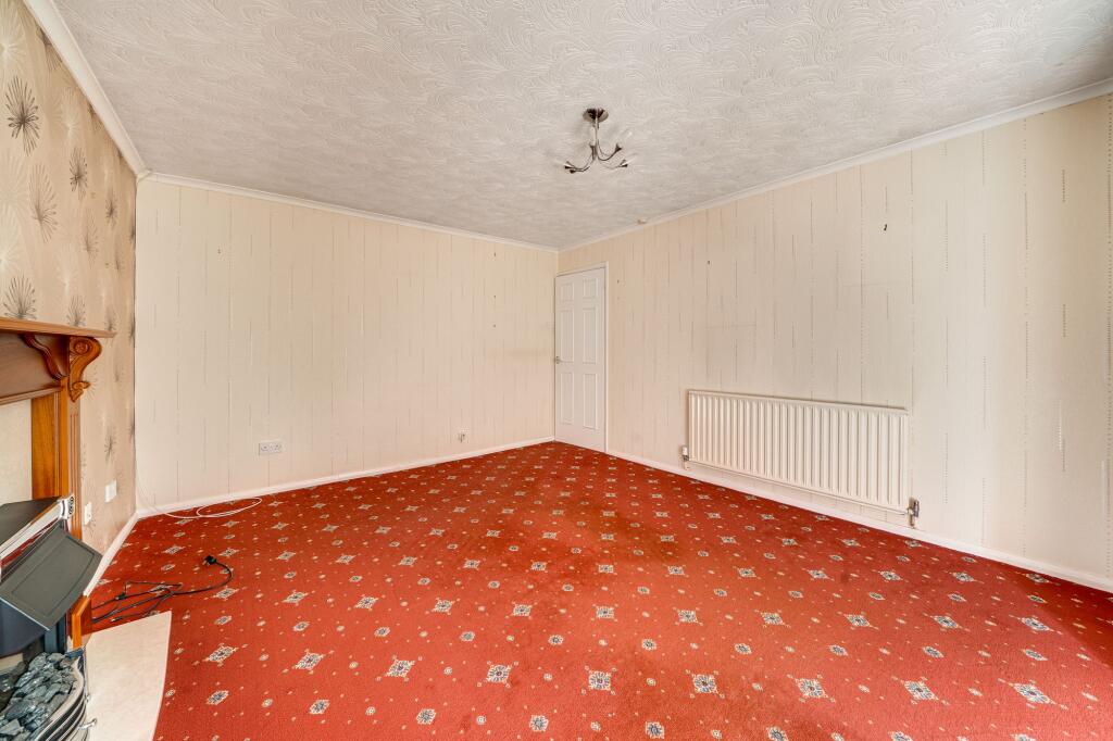House in Oakengates, Ketley Bank, Telford and Wrekin - View 5
