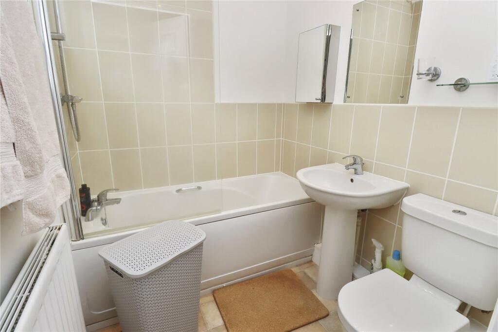 Edendale Avenue, Blyth, Northumberland, NE24 photo 3