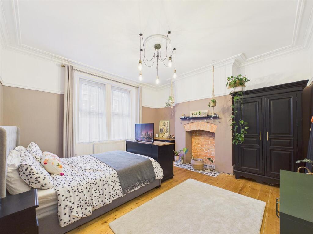 Apartment in Newcastle upon Tyne - View 4