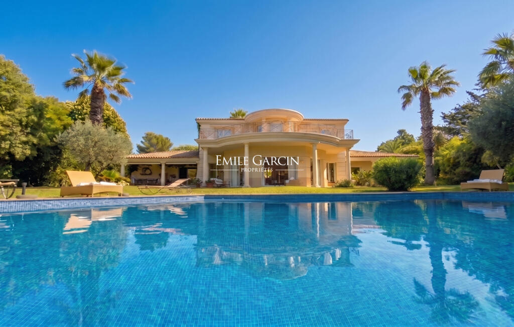 Main image of property: Provence-Alps-Cote d`Azur, Bouches-du-Rhône, Marseille
