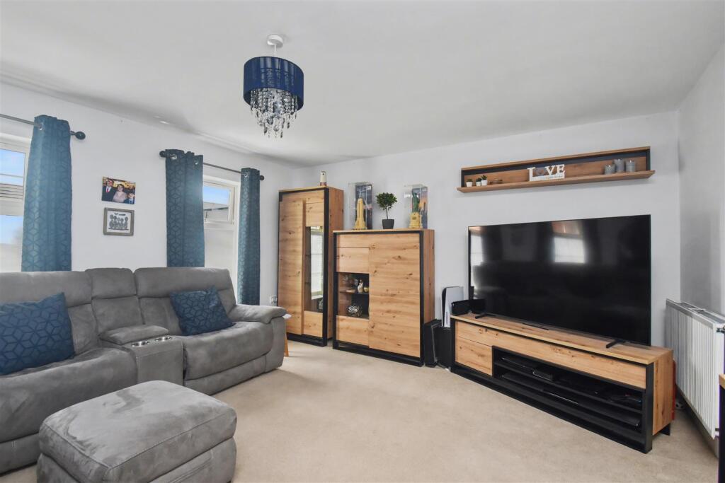 House in Great Oakley, Danesholme - View 2
