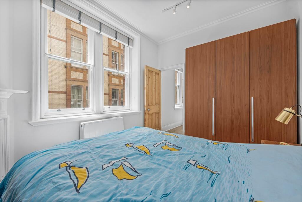 Apartment in London - More