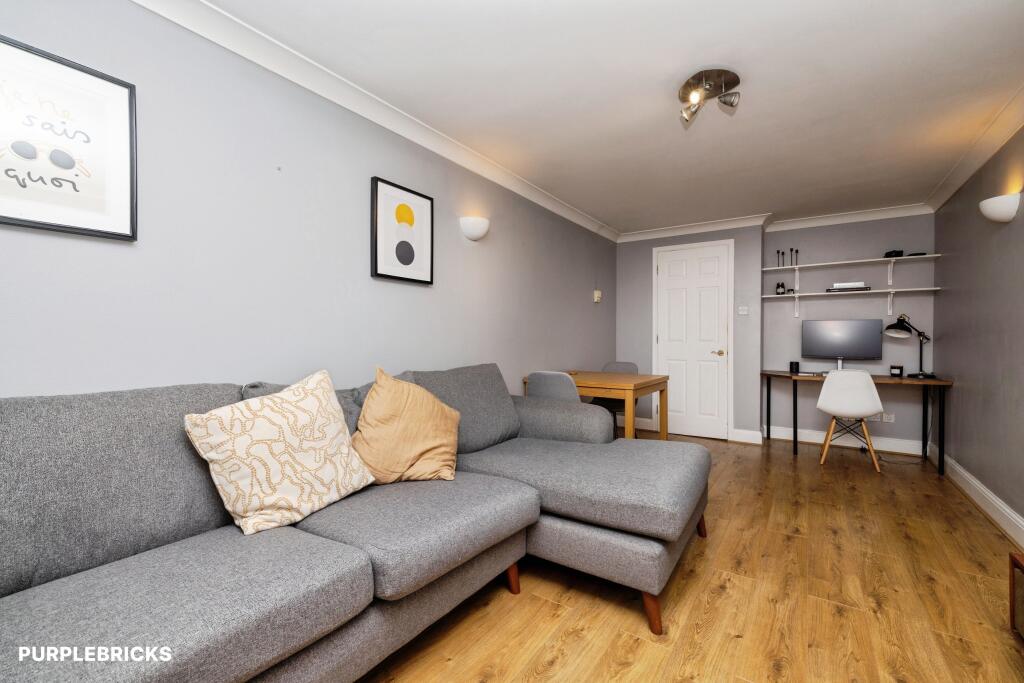 Apartment in London - View 5