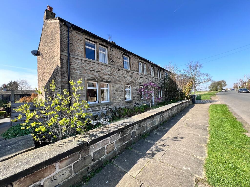 Hall Bower Lane, Huddersfield, HD4